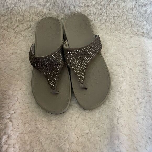 Vionic Naples gray suede wedge thong sandals with rhinestones accents SZ… - Picture 2 of 7